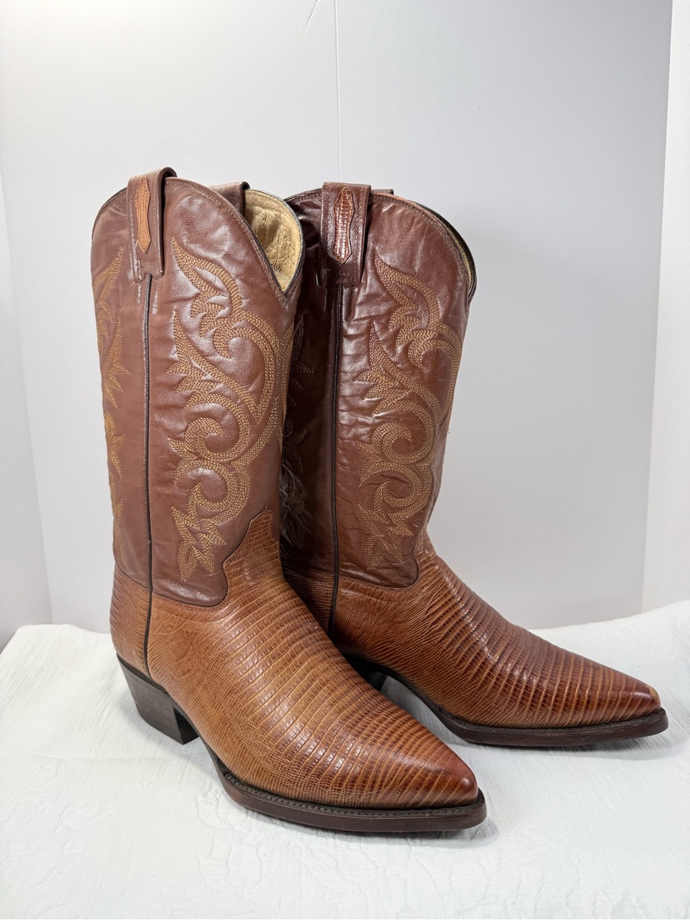 El General Two-Tone Brown Western Cowboy Boots, Size men’s 8/ women’s 9.5